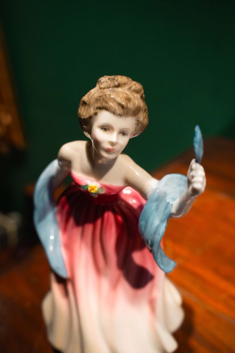 Royal Doulton Porselen Biblo 'Amy's Sister'