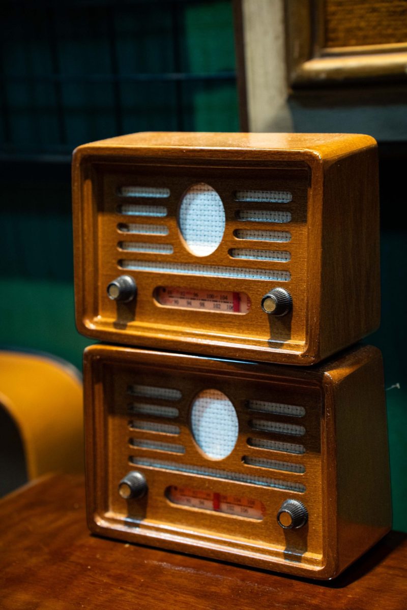 Retro Ahşap Tasarım Minyatür Radyo Seti
