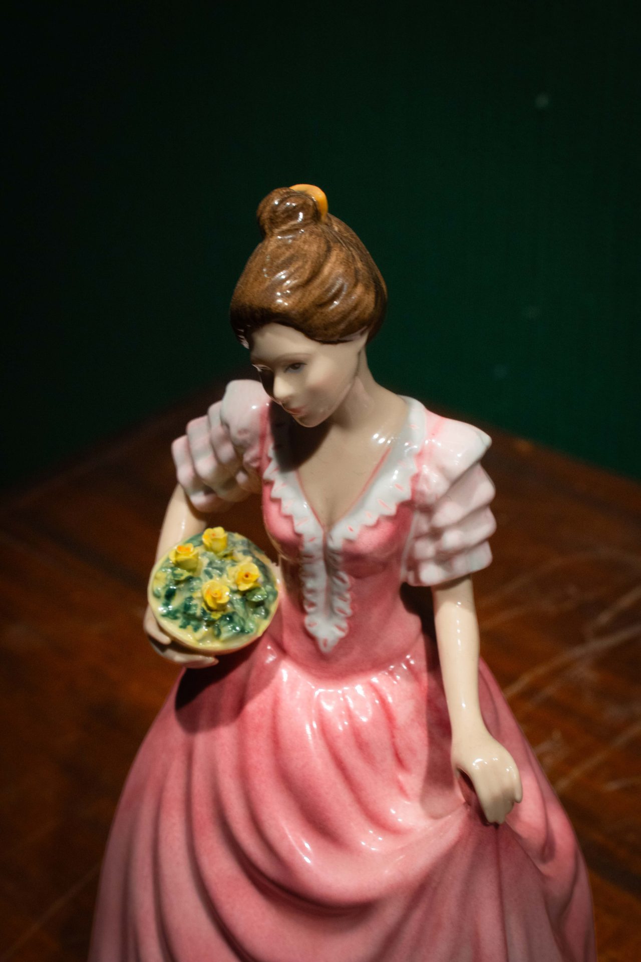 Royal Doulton Porselen Biblo 'Miss Kay'