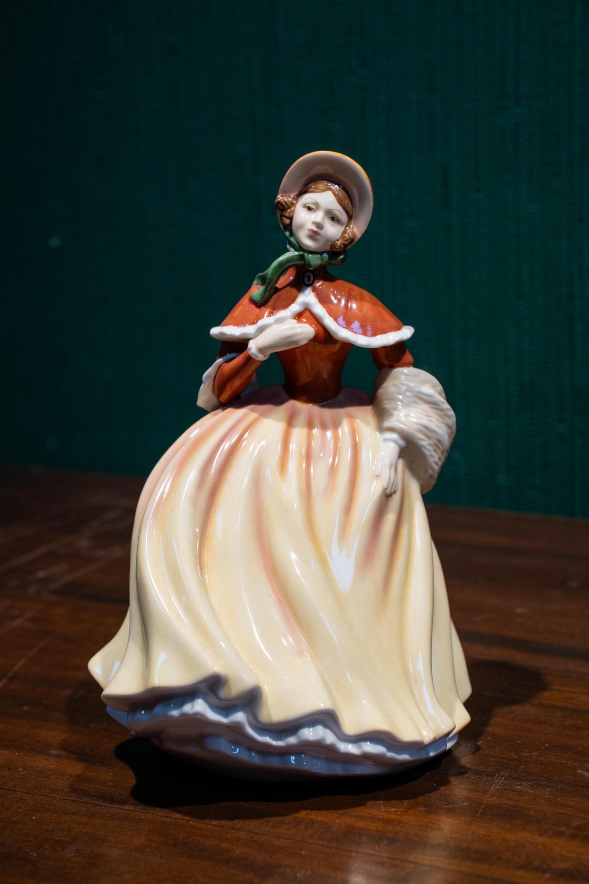 Royal Doulton 'Pretty Ladies' Serisi -Autumn