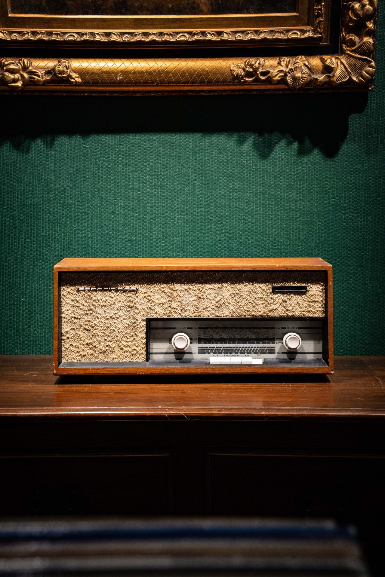 Vintage Ahşap Kasa Lambalı Radyo