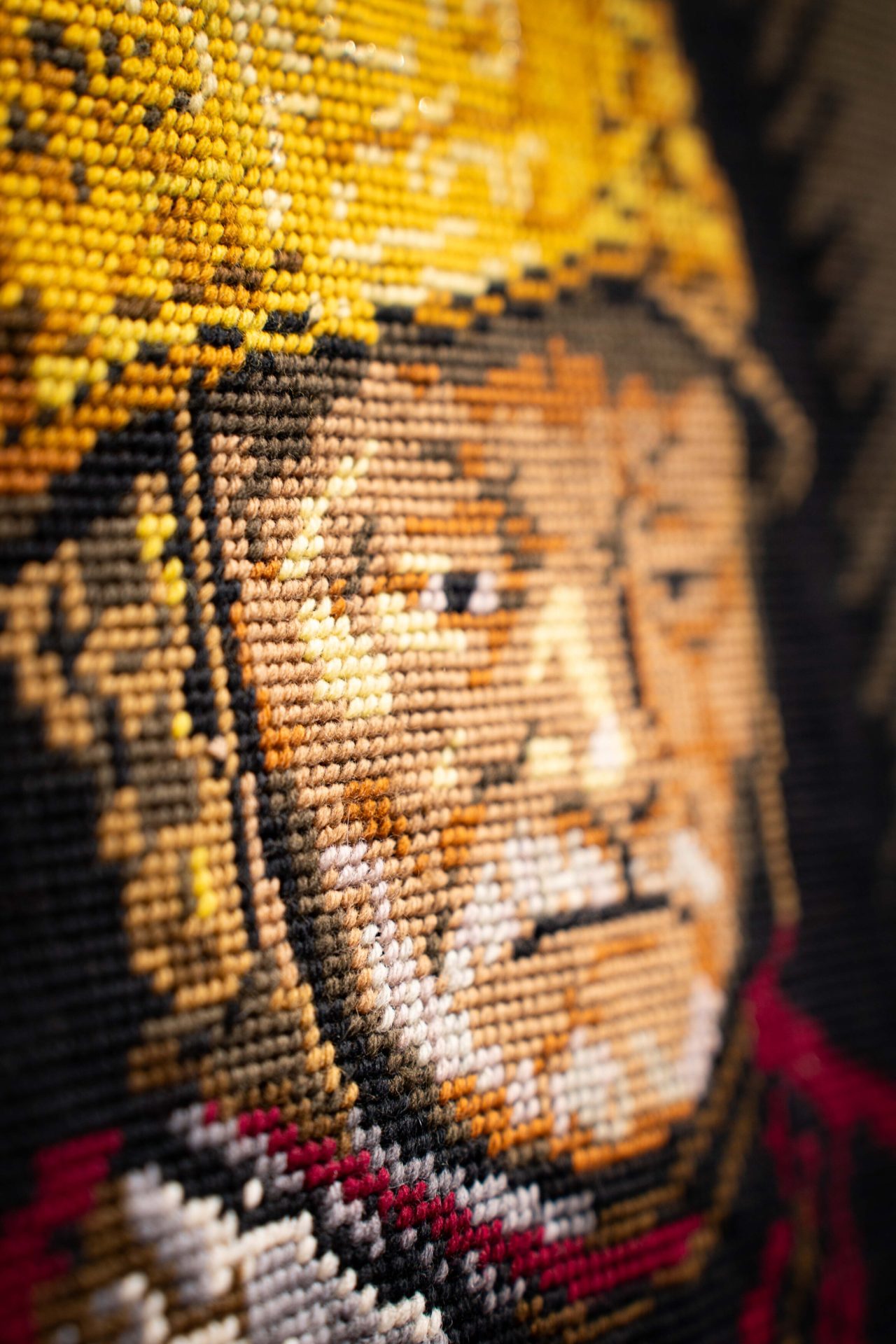 Vintage Rembrandt 'Altın Miğferli Adam' Temalı El İşleme Goblen